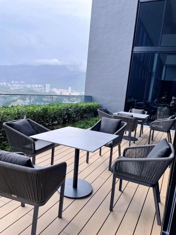 13A Beacon Executive Suites #Rooftoppool #Luxurysuites 乔治敦 外观 照片